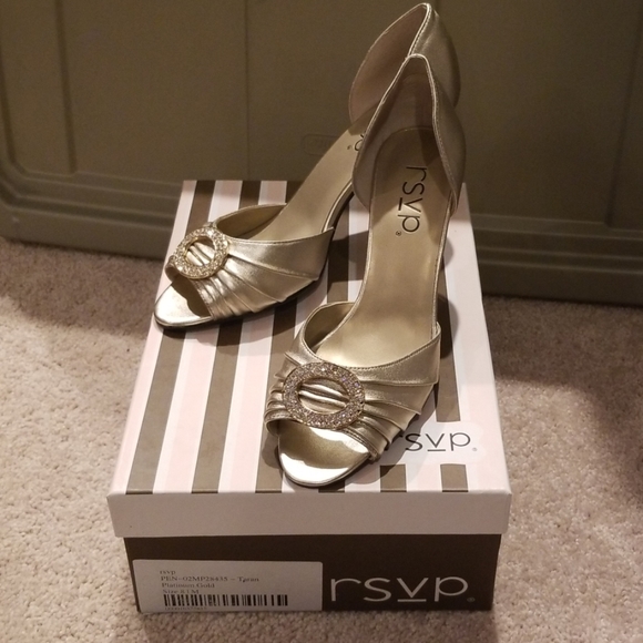 RSVP gold heels size 8 - Picture 1 of 5
